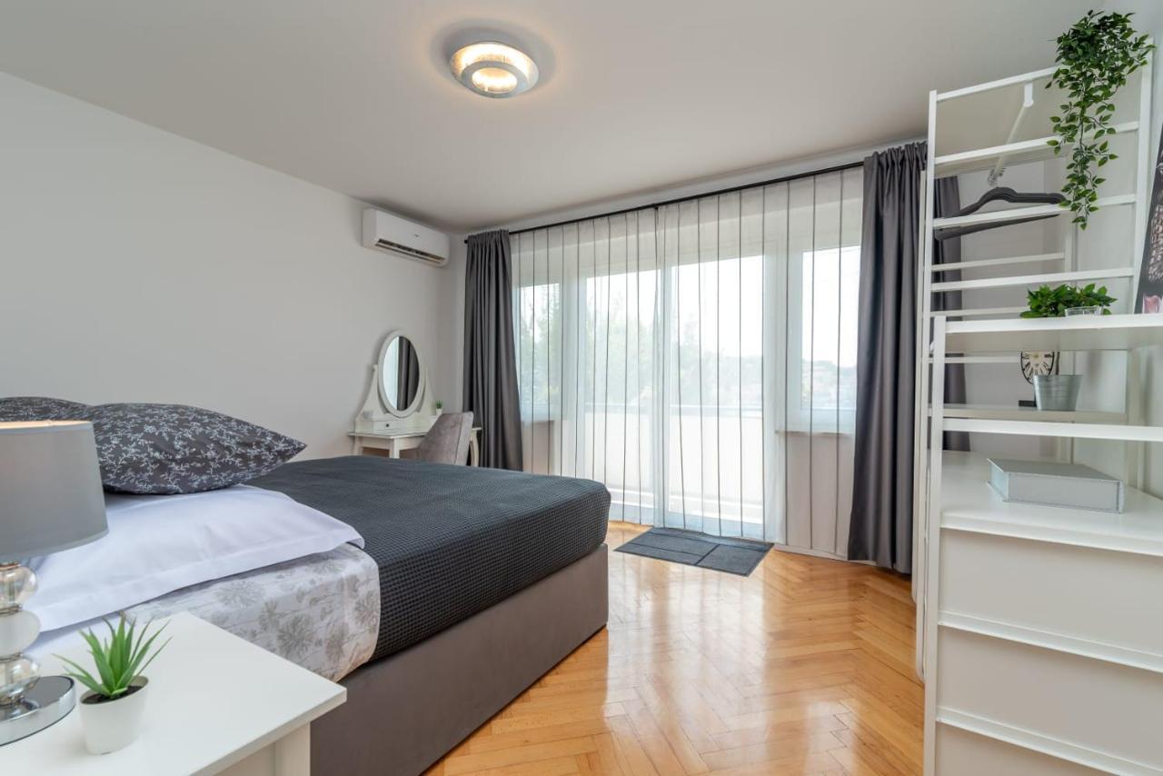 Luxury View Apartment