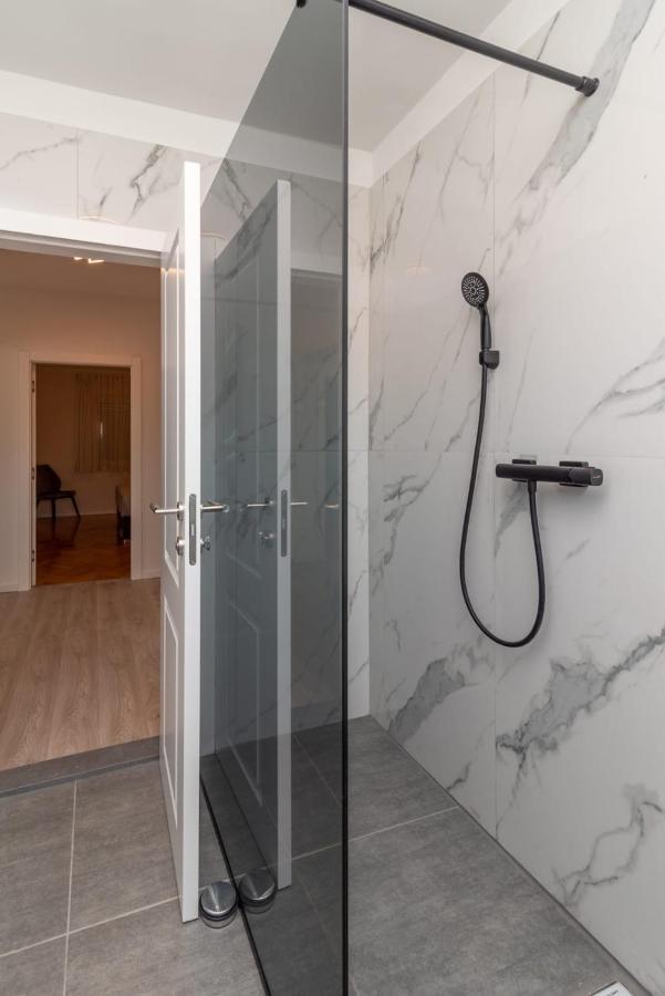 Luxury View Apartment *